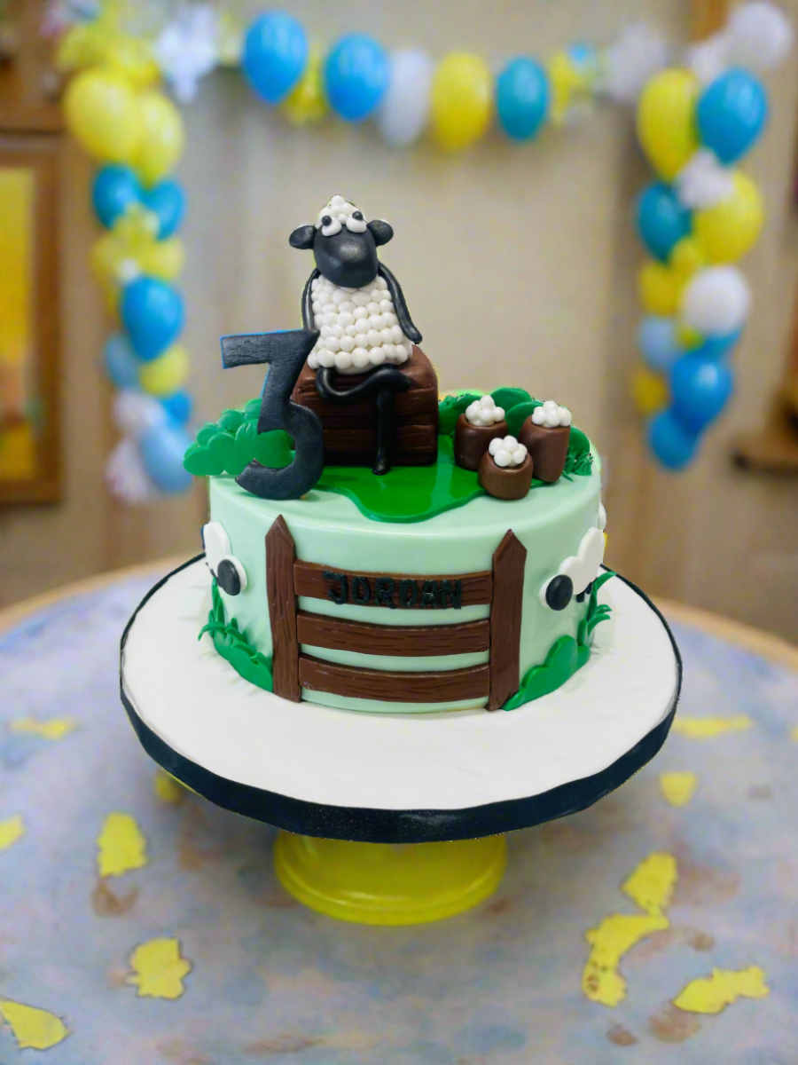 Shaun The Sheep Fondant Cake