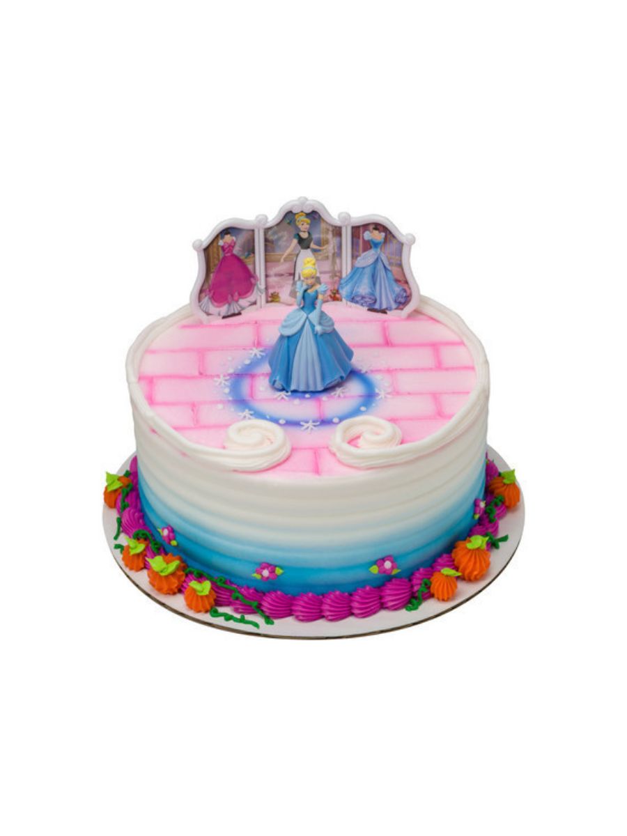 Disney Princess Cinderella Transforms Cake