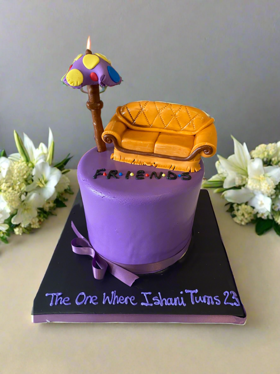 Friends Couch Fondant Cake