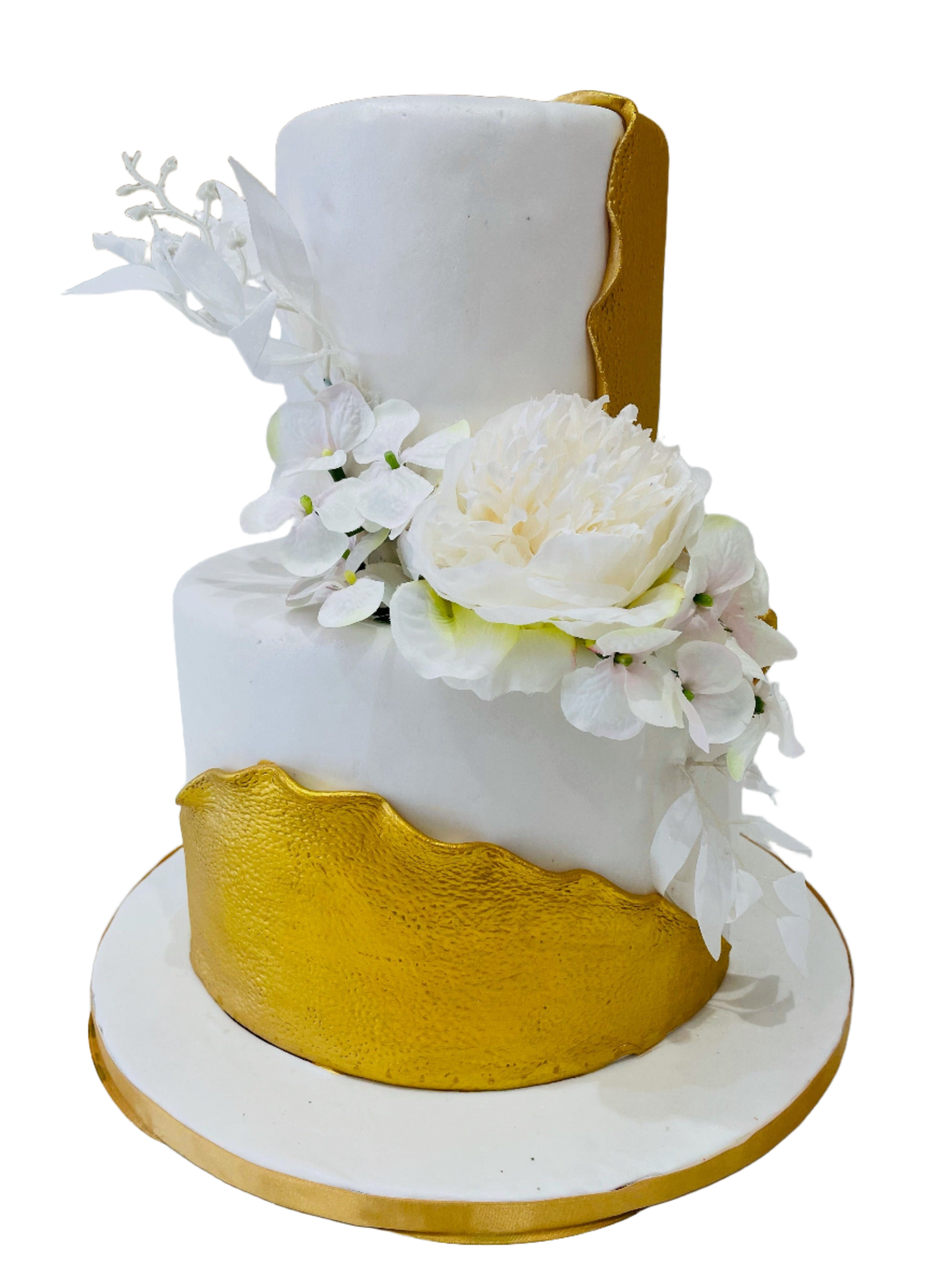 White & Gold Theme Wedding Cake