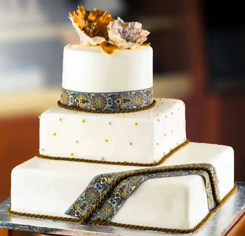 Bella Modern Wedding Cake - Rashmi's Bakery