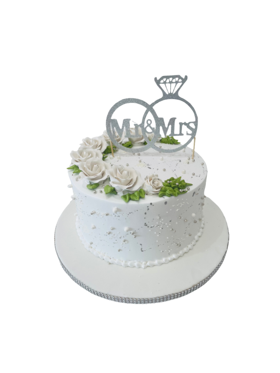 White Pearls Cream Cake