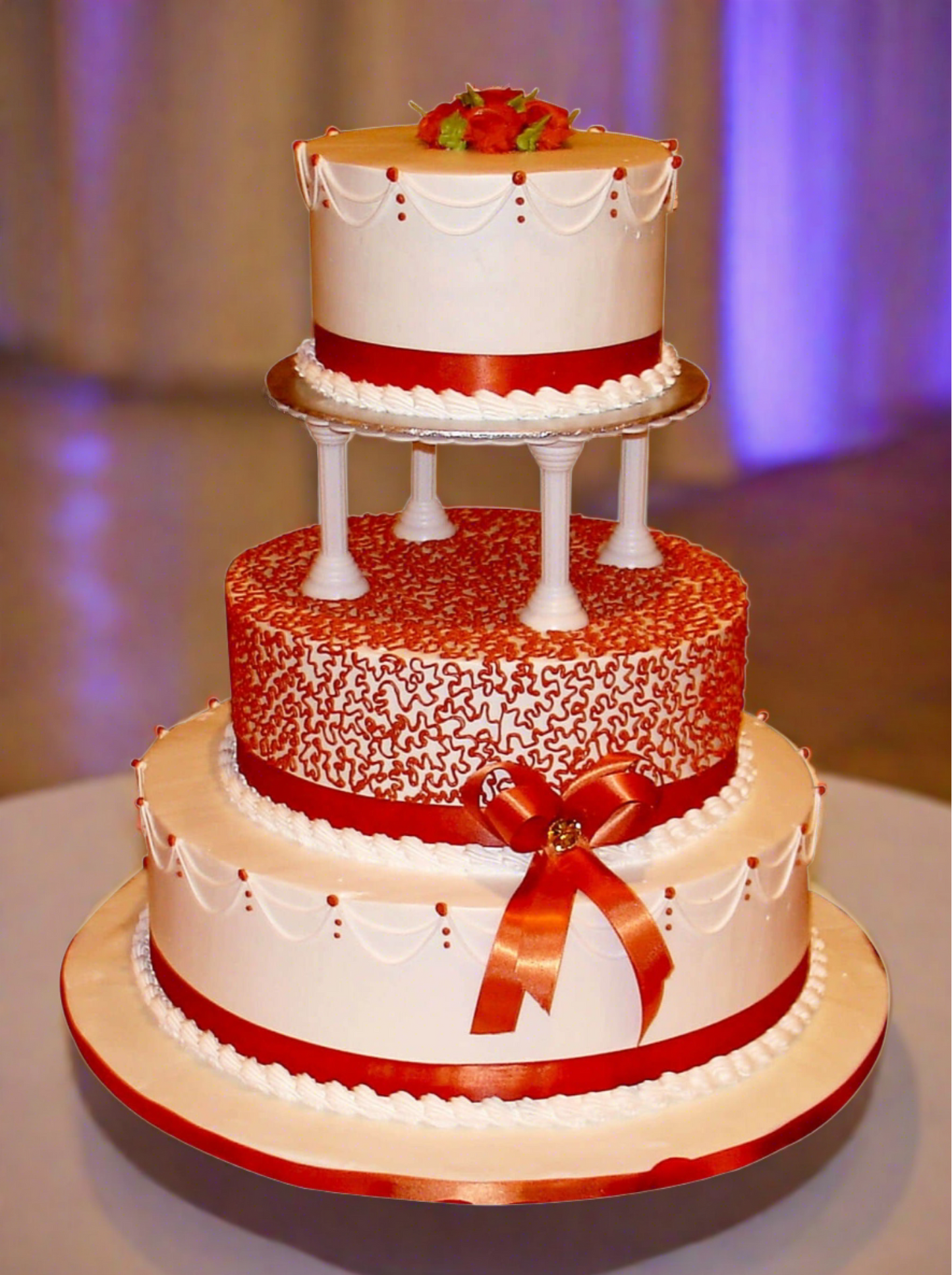Alice Traditional Wedding Cake