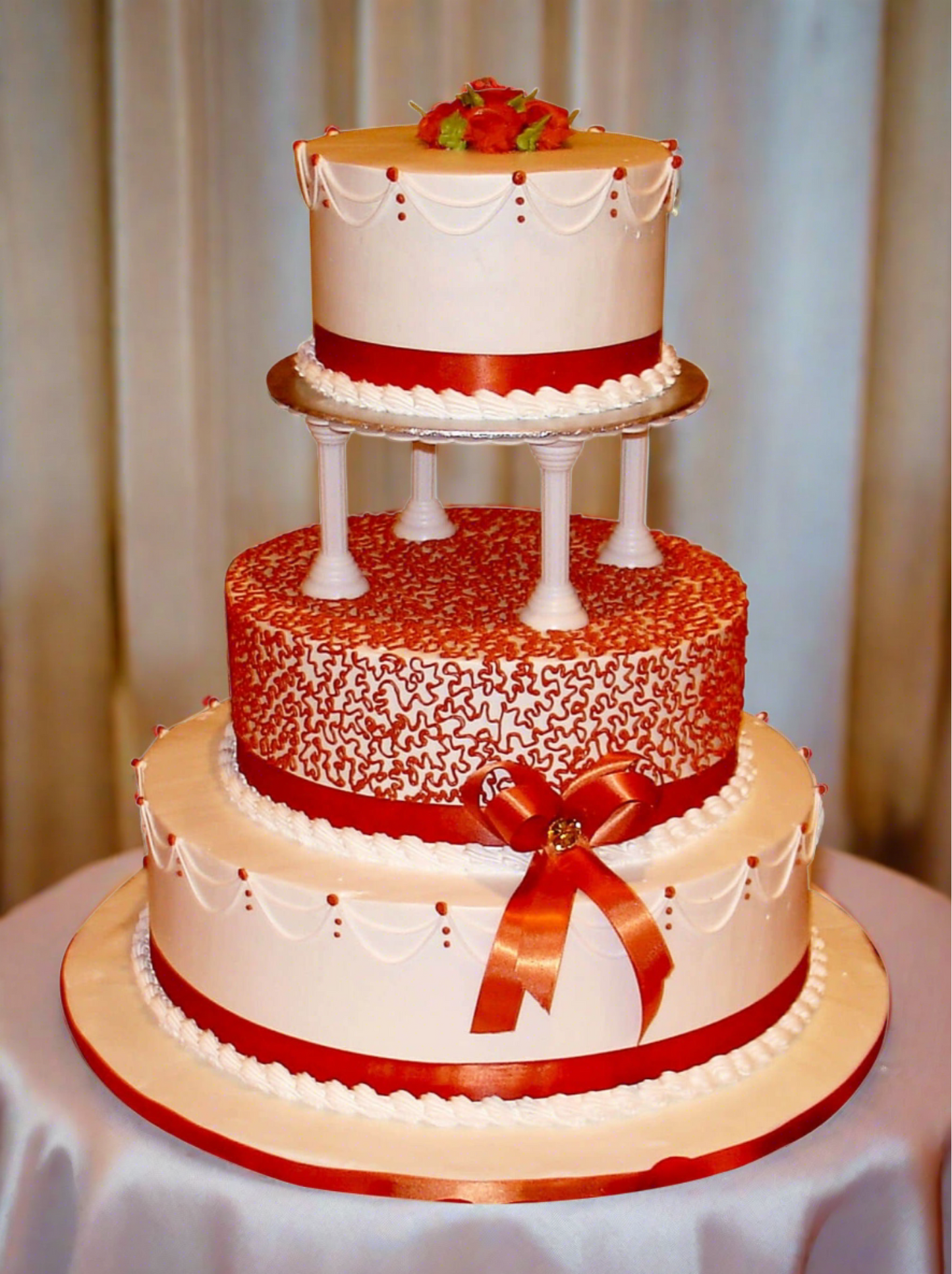 Alice Traditional Wedding Cake