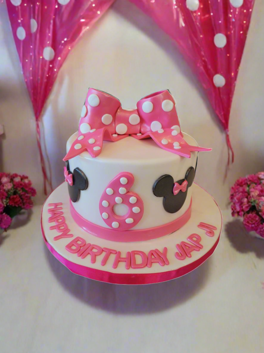 Japji Minnie Fondant Birthday Cake