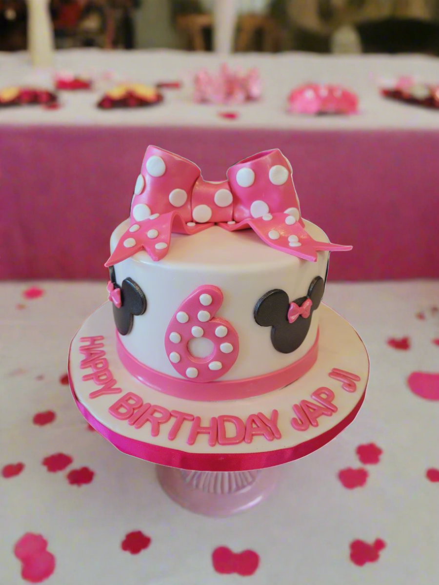 Japji Minnie Fondant Birthday Cake