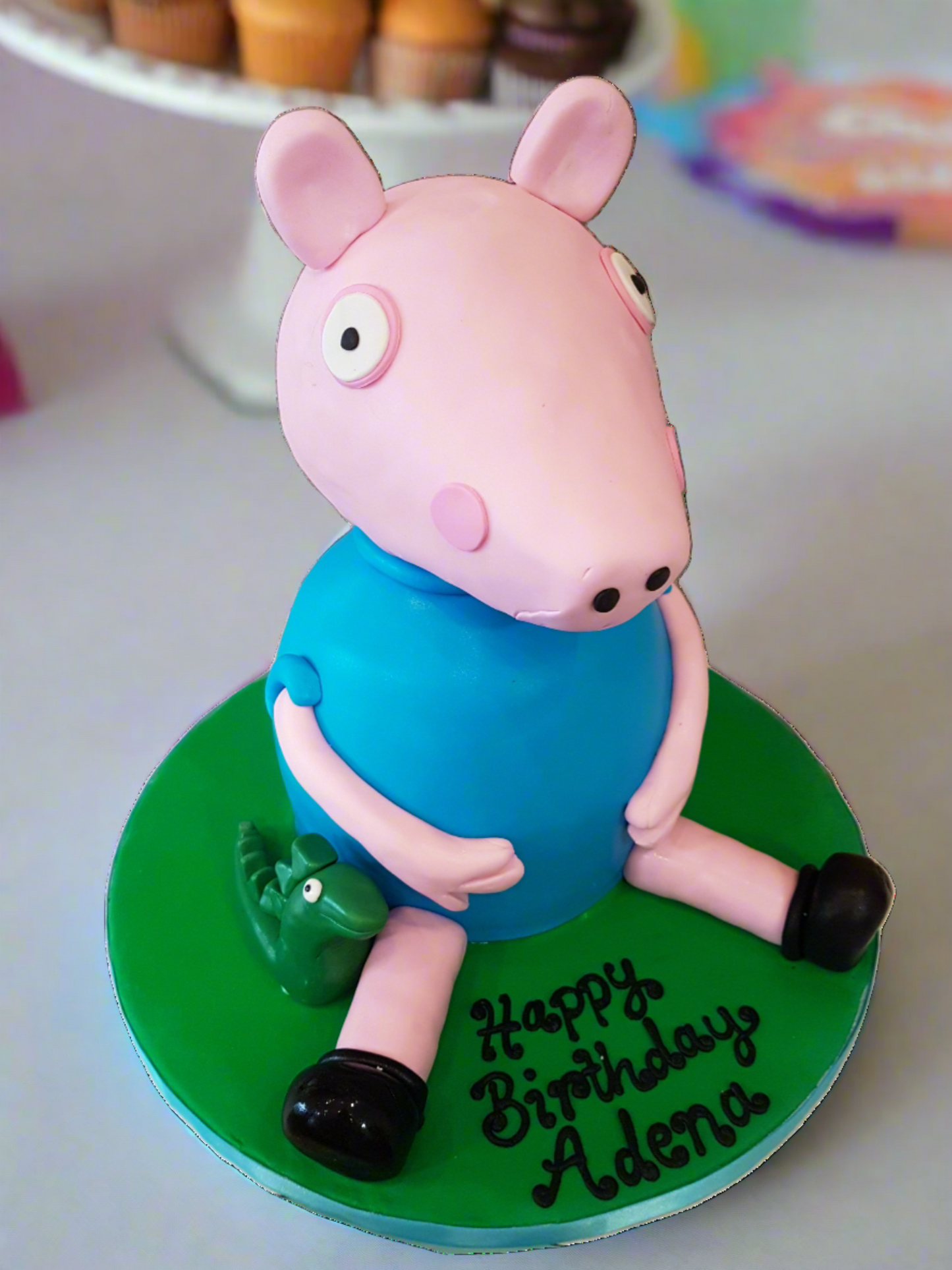 Peppa Pig Molded Cake