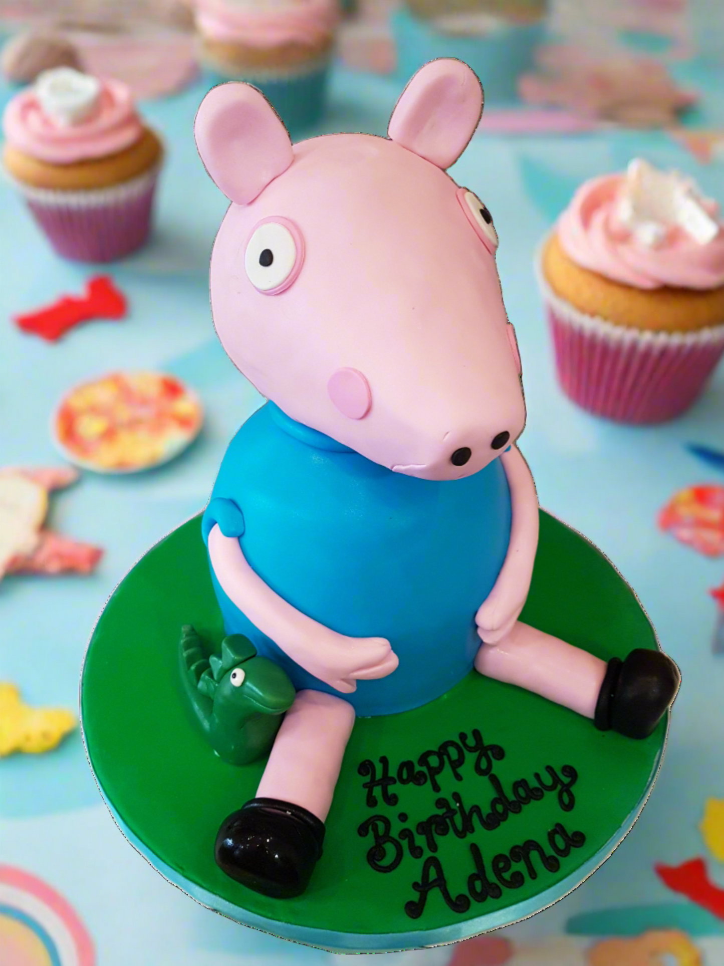 Peppa Pig Molded Cake