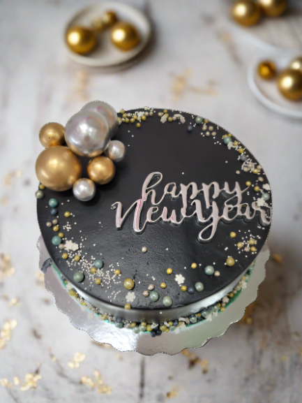 Black & Silver New Years Cake