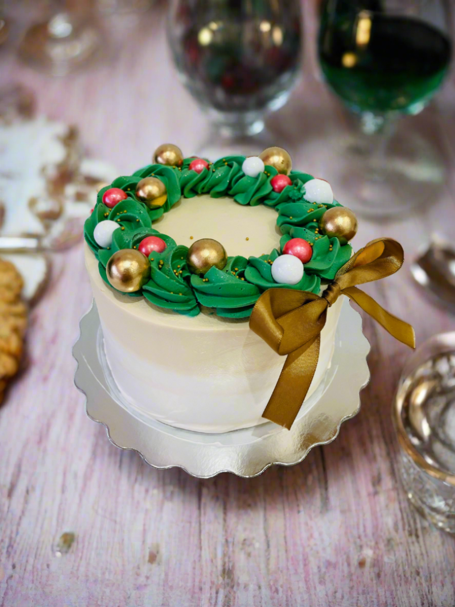 Christmas Bow Cream Cake