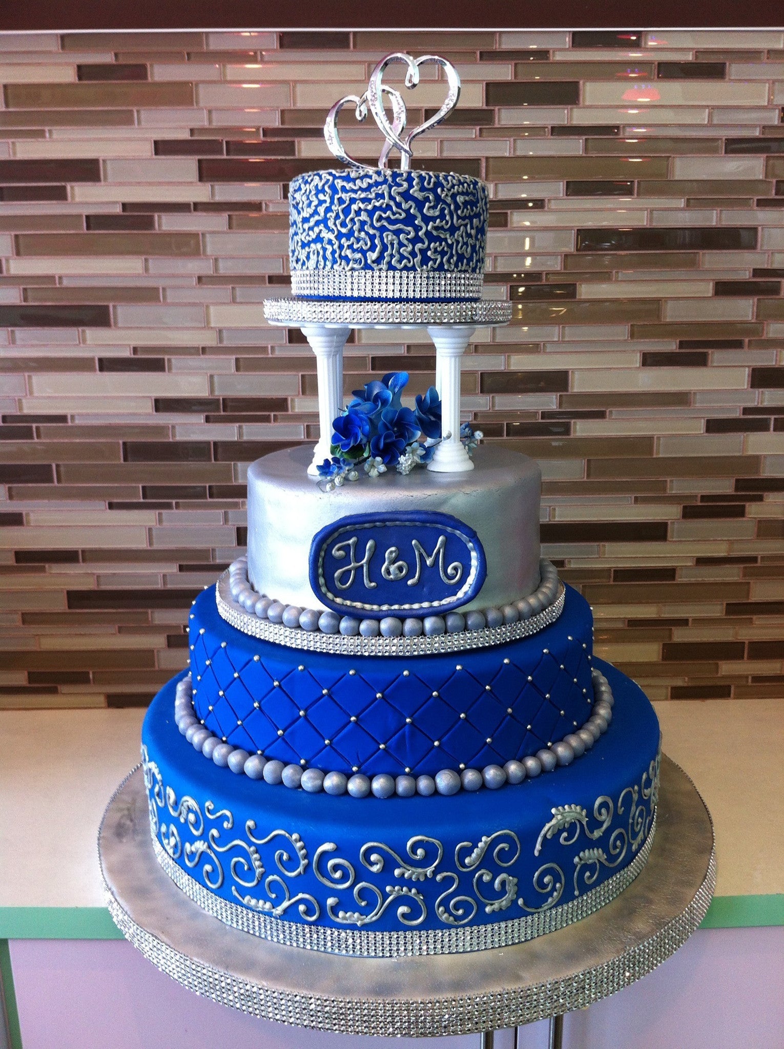 H & M Wedding Cake - Rashmi's Bakery