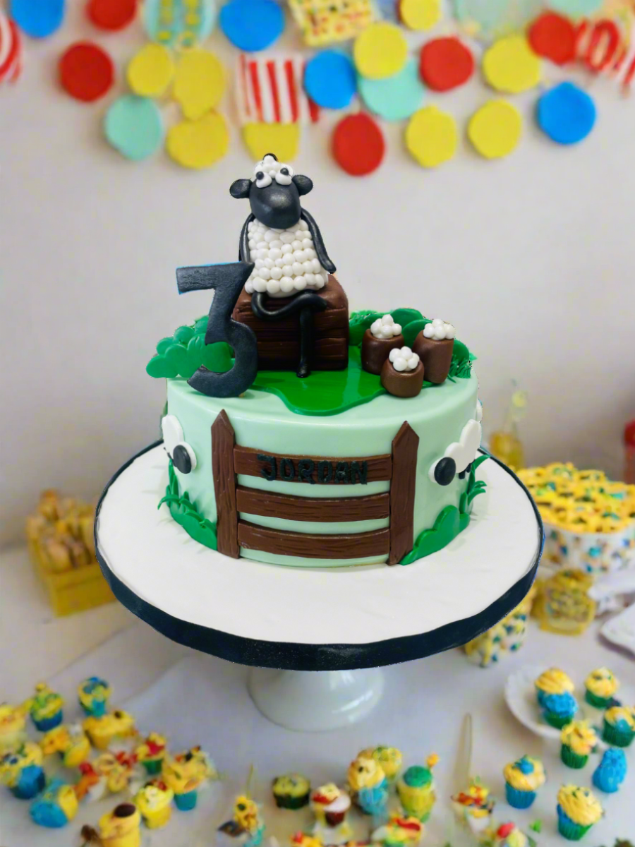 Shaun The Sheep Fondant Cake