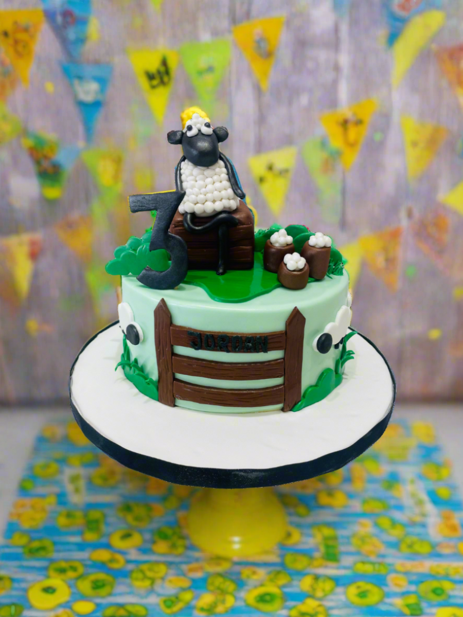 Shaun The Sheep Fondant Cake