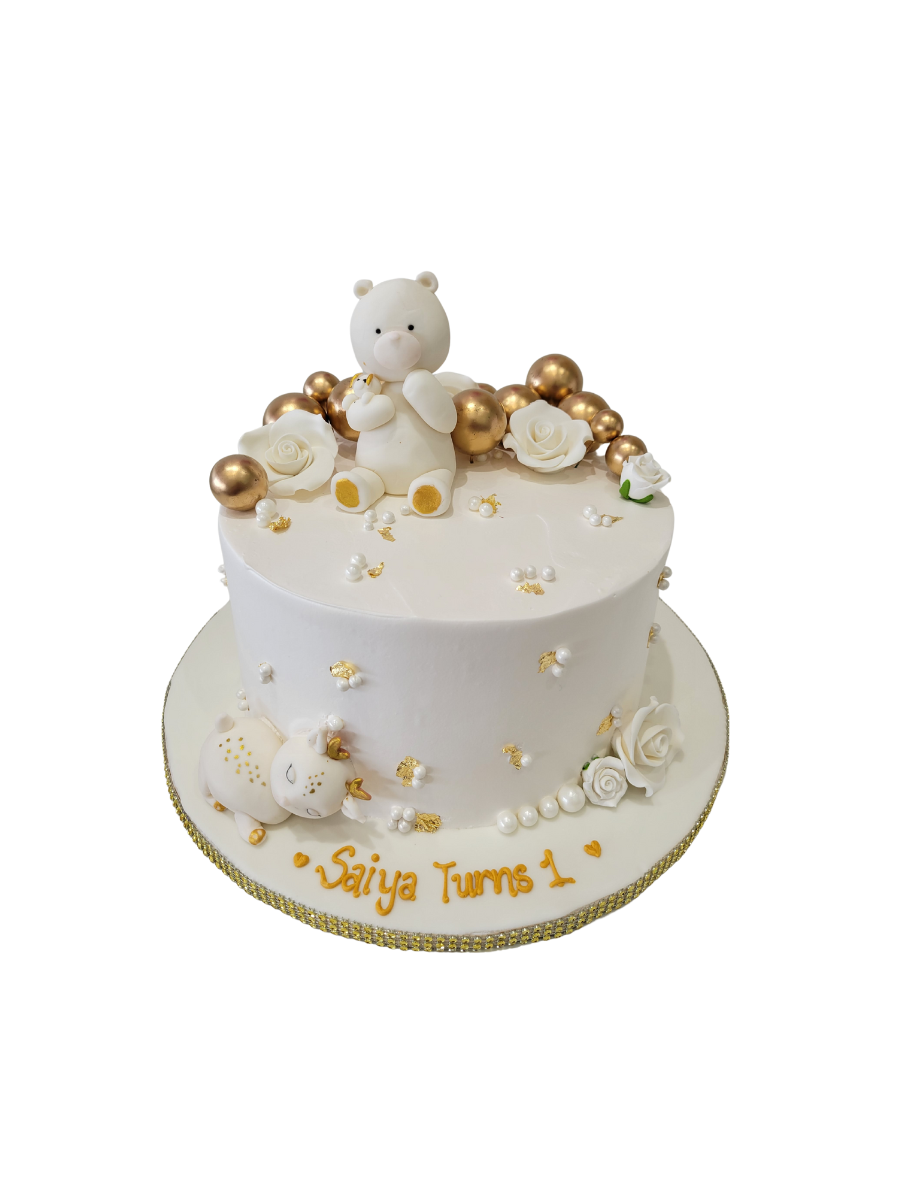 Saiya White Teddy Cream Cake
