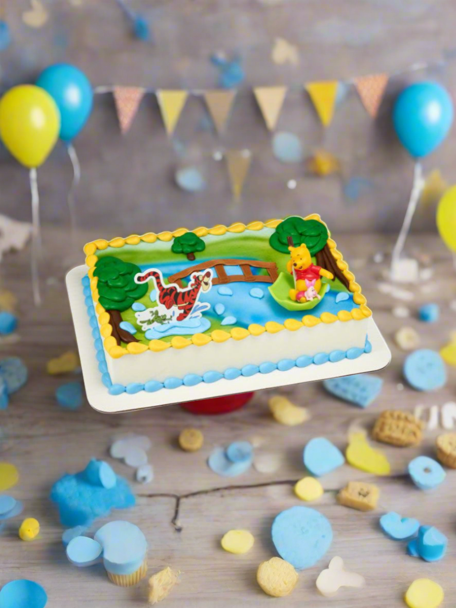 Winnie The Pooh, Piglet & Tiger Hunny Raindrops Cake