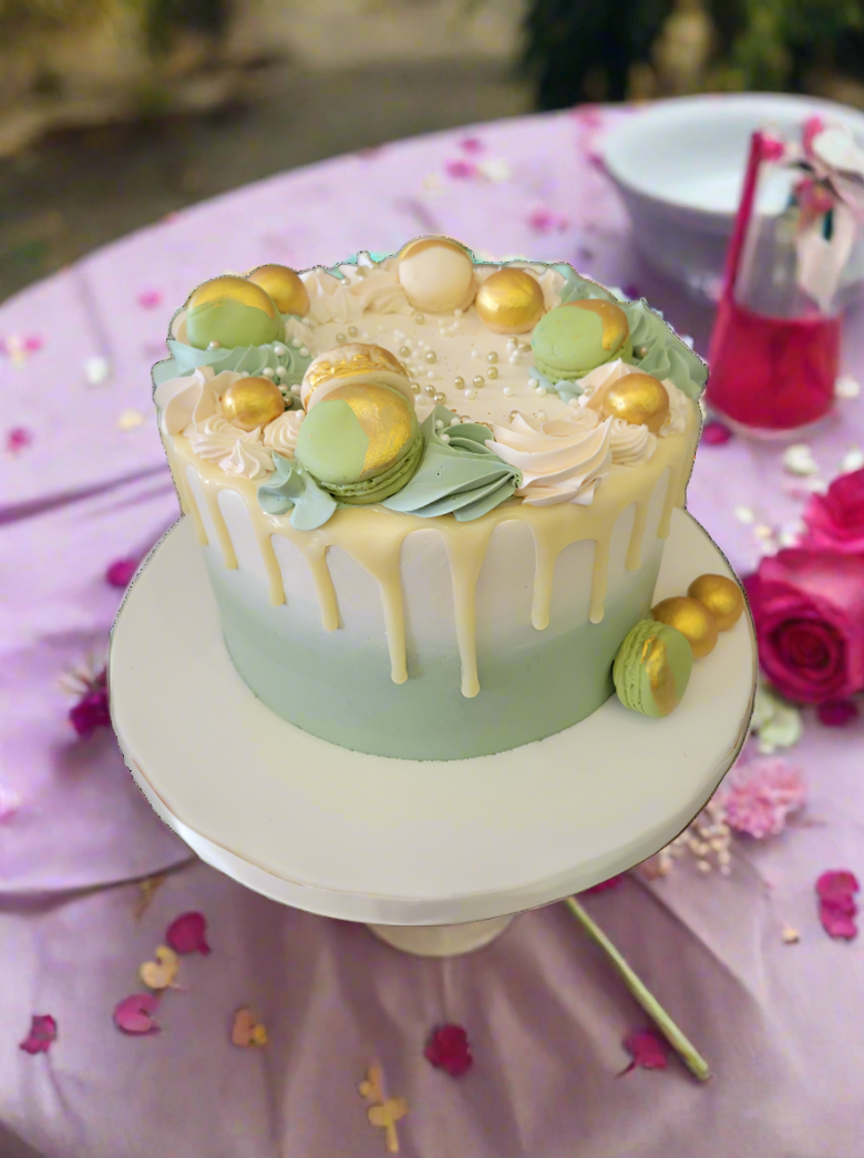 Akriti Cream Birthday Cake