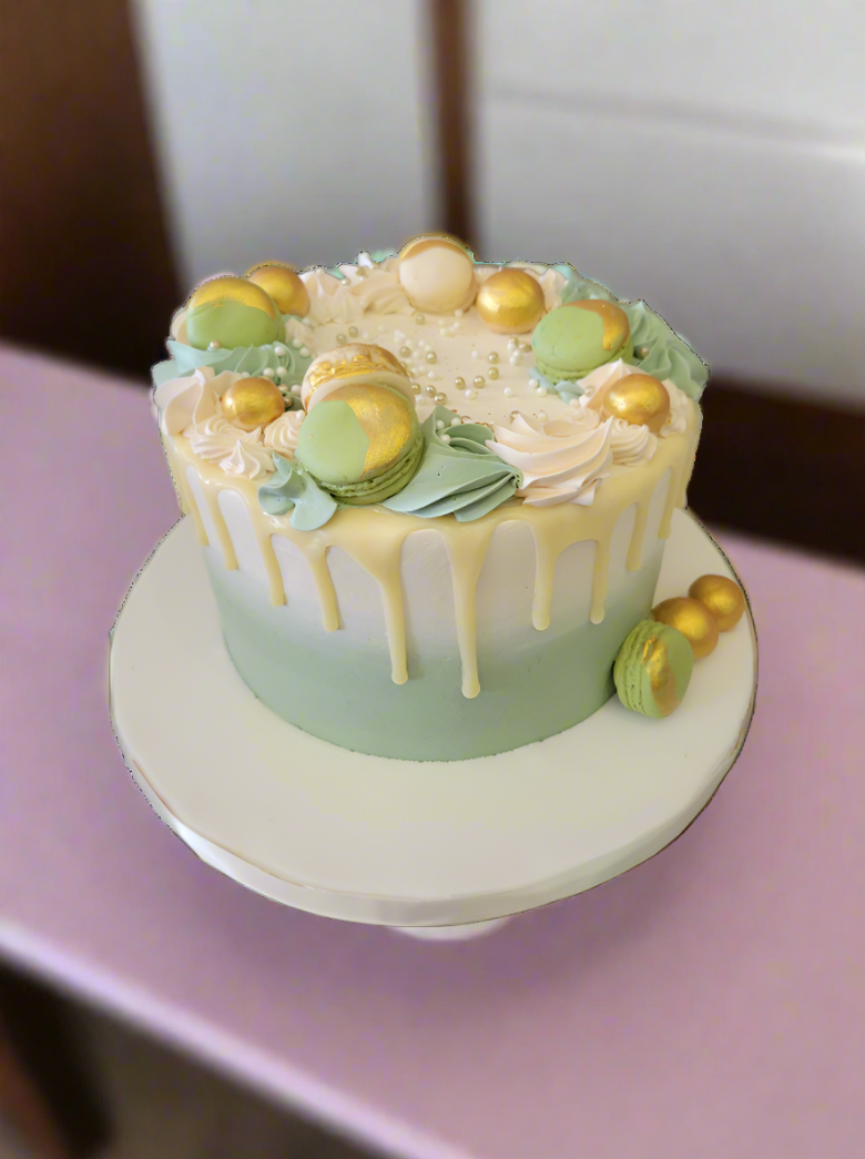 Akriti Cream Birthday Cake