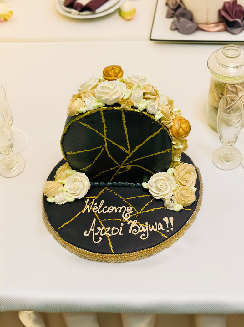 Black & Gold Arch Cake