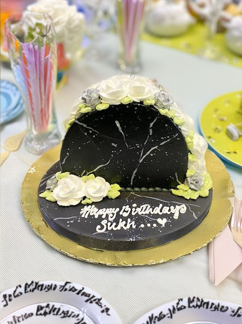 Black & Silver Arch Cake