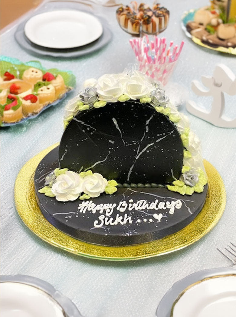 Black & Silver Arch Cake