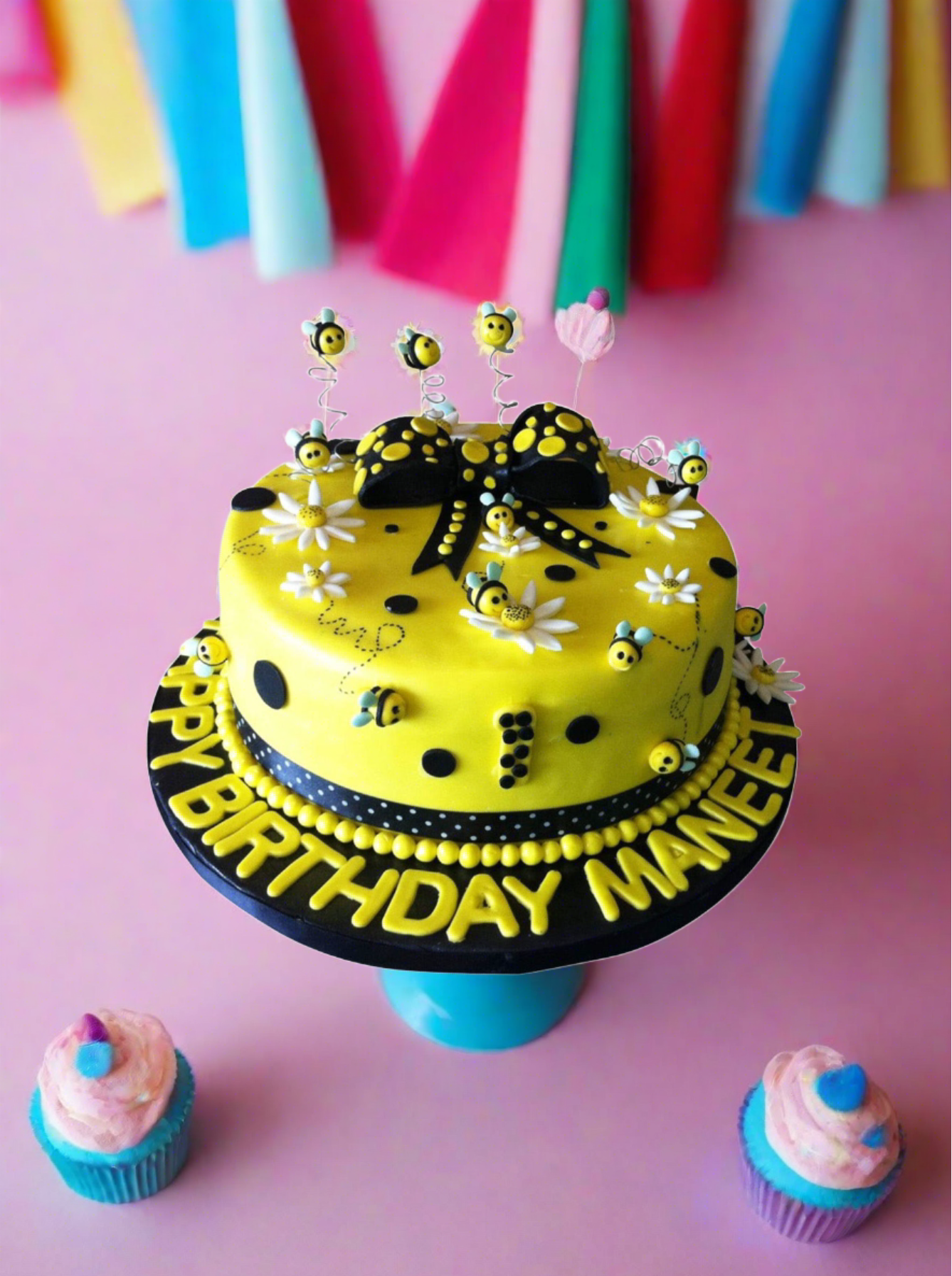 Bumble Bee Fondant Cake