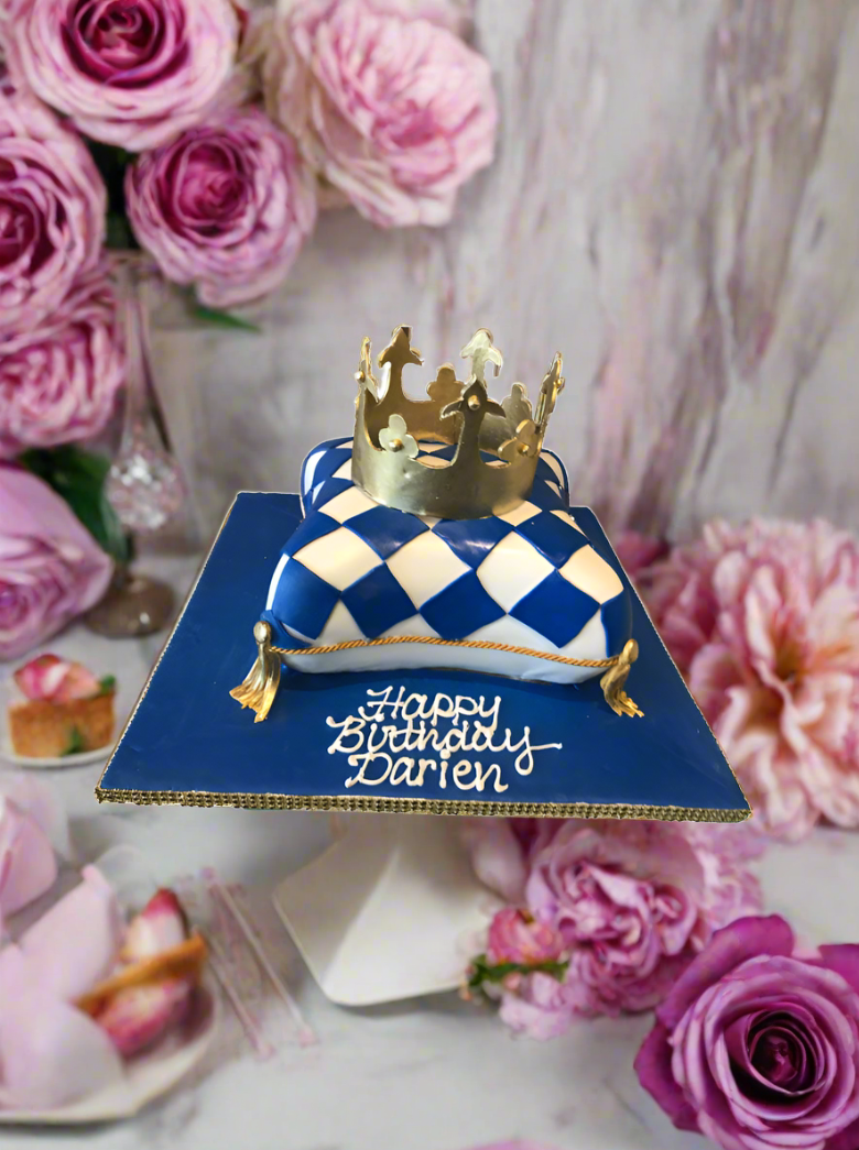 Darien Pillow Crown Cake