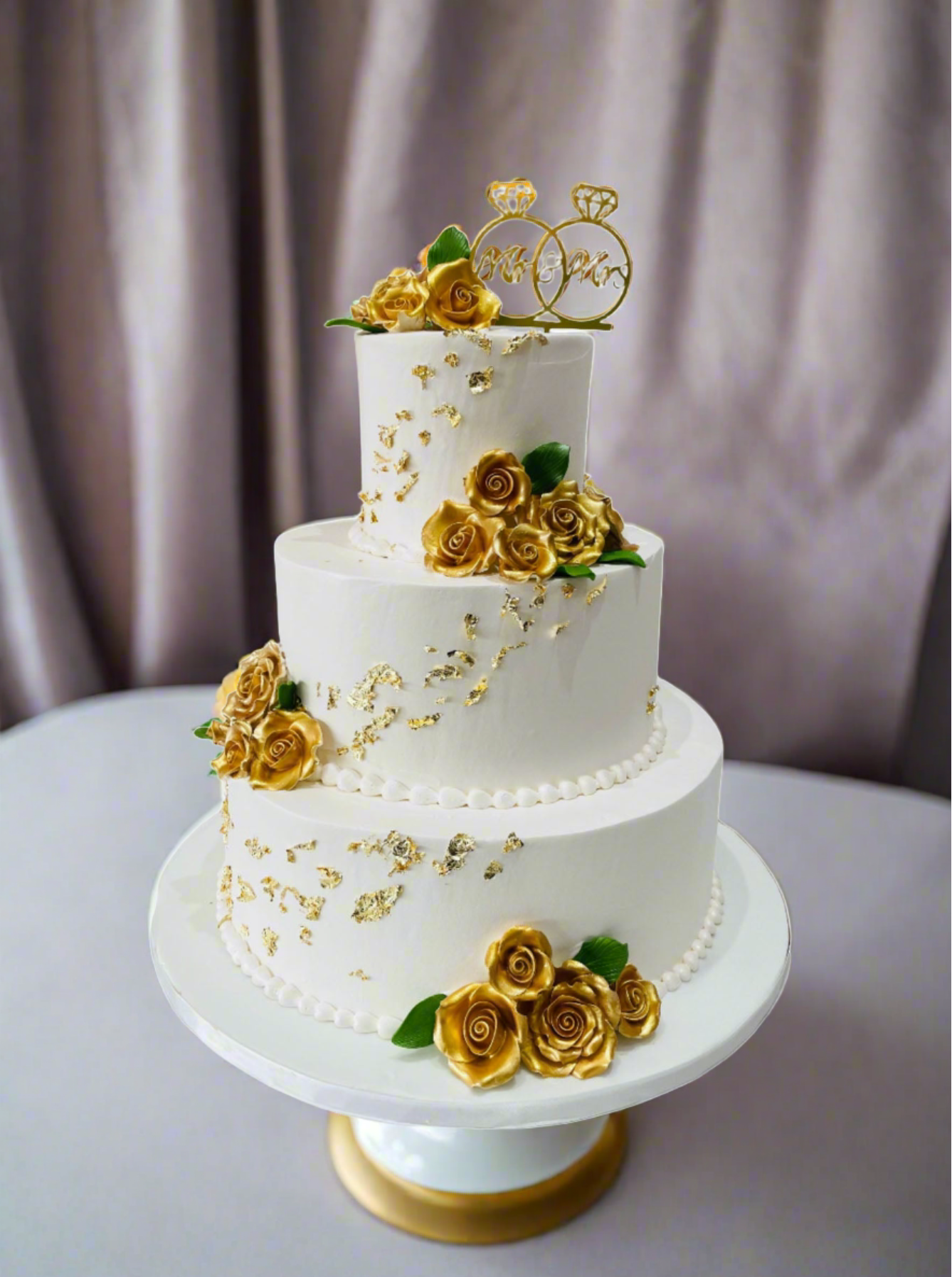 Esvet Golden Wedding Cake