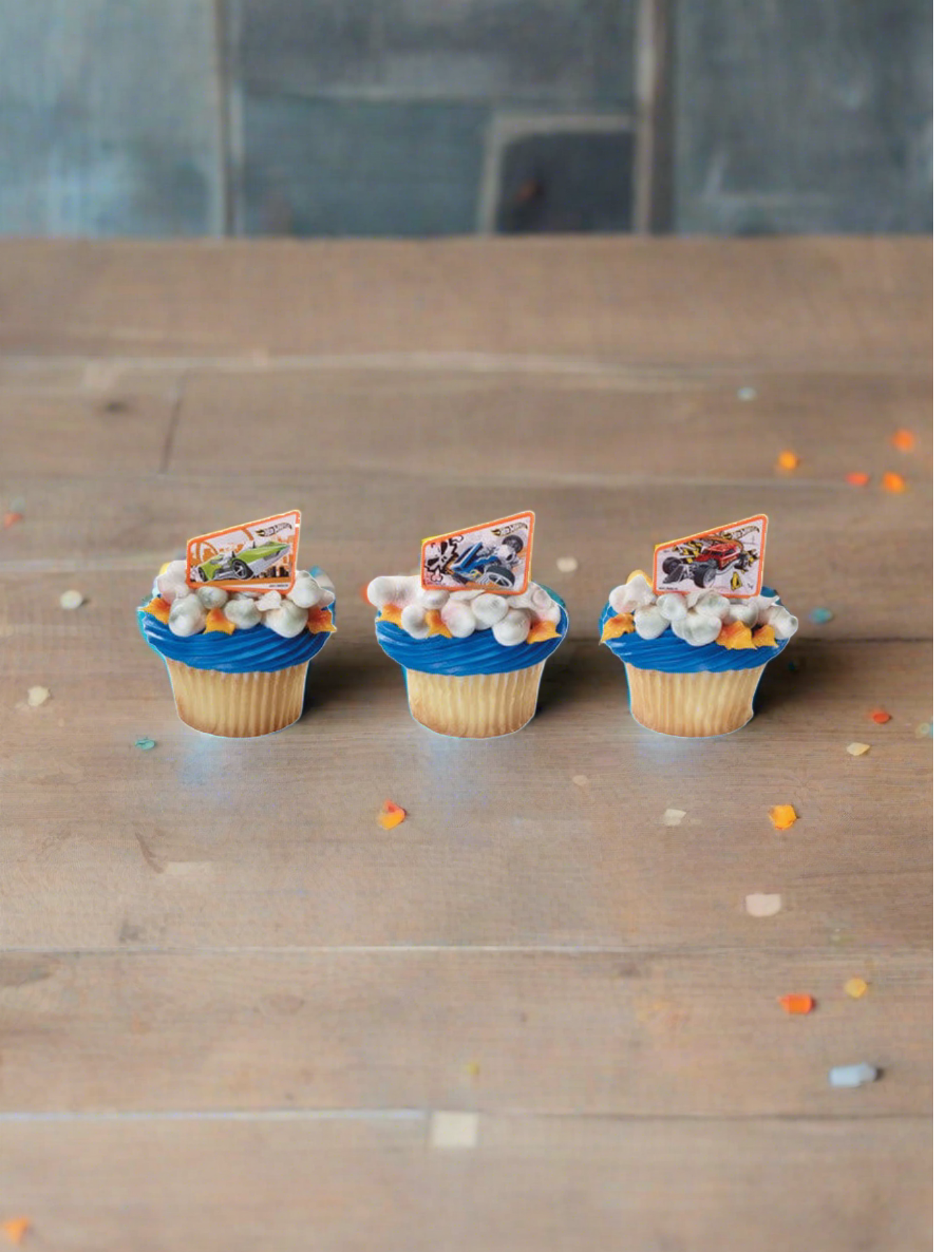 Hot Wheels Vrooom Ring Cupcakes - (Pack of 6)