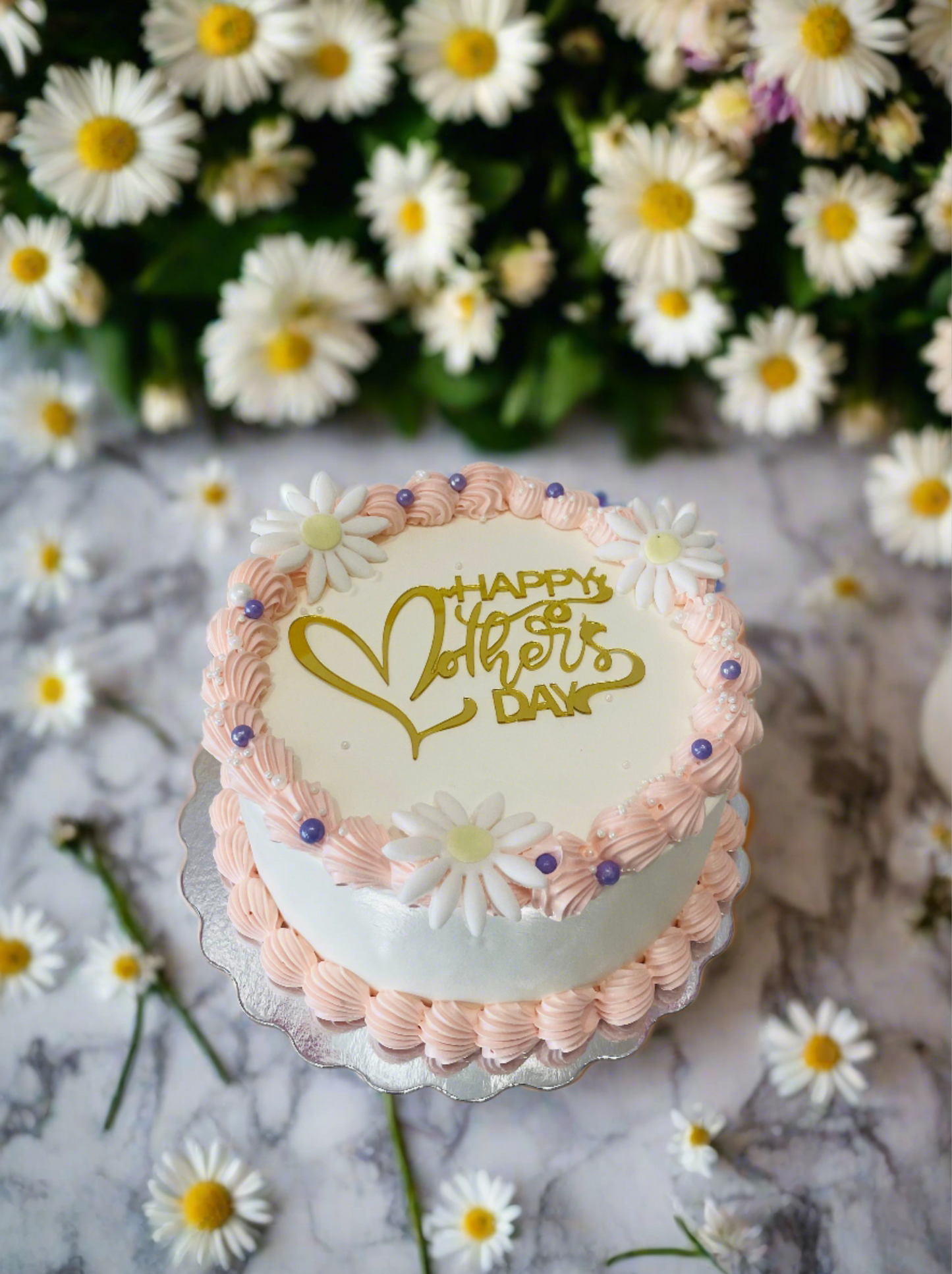 Daisy Mother's Day Cake