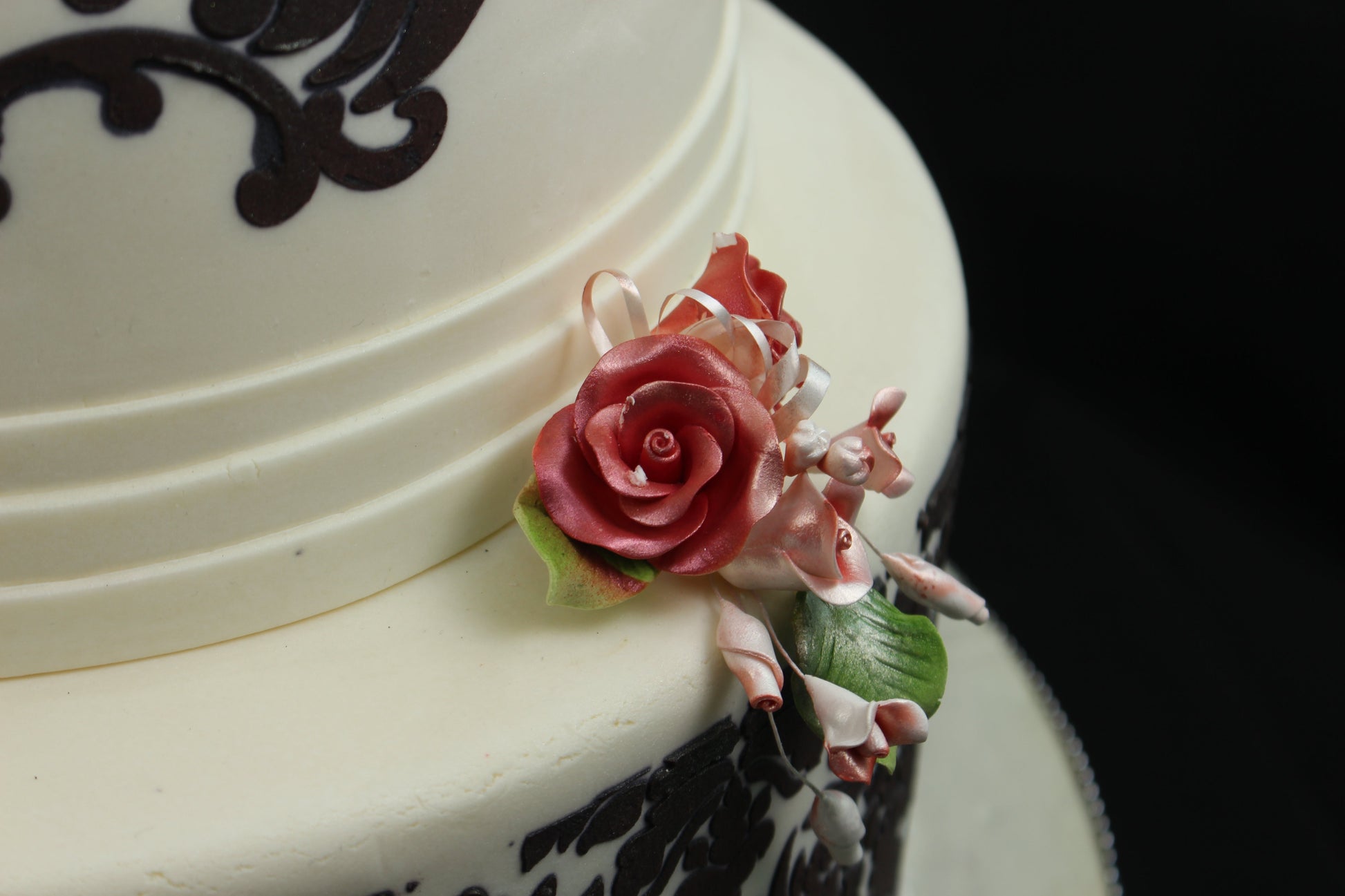 Flora Damask Wedding Cake - Rashmi's Bakery