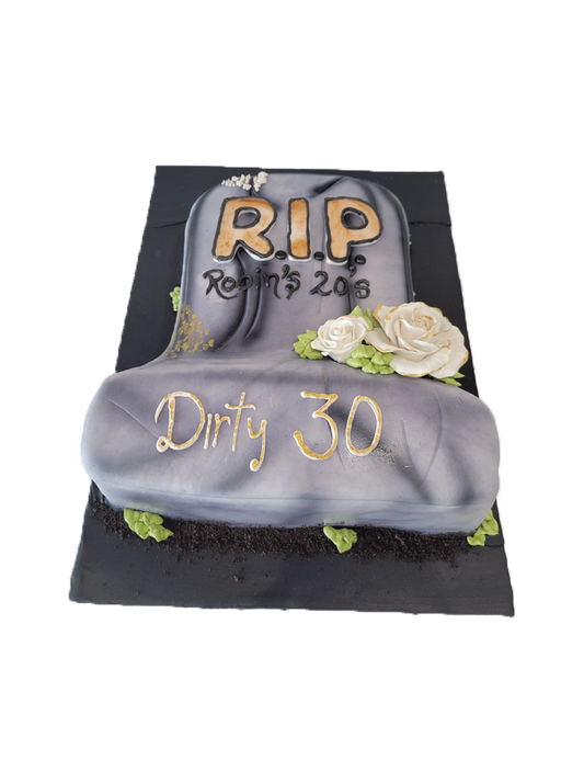 Rip Molded Fondant Cake