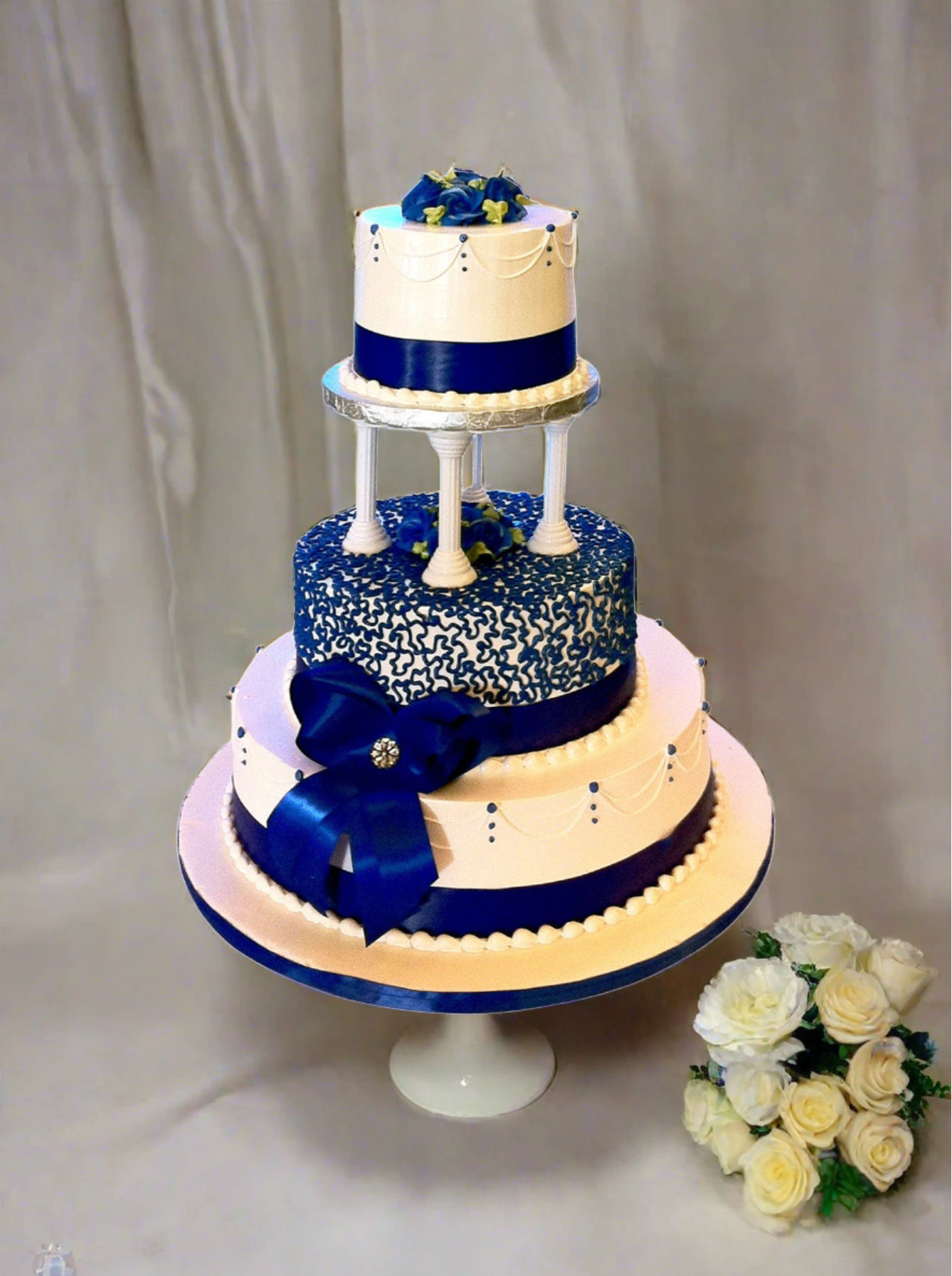 Taylor Elegant Wedding Cake