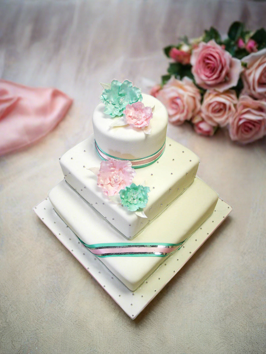 Evelyn Creative Wedding Cake