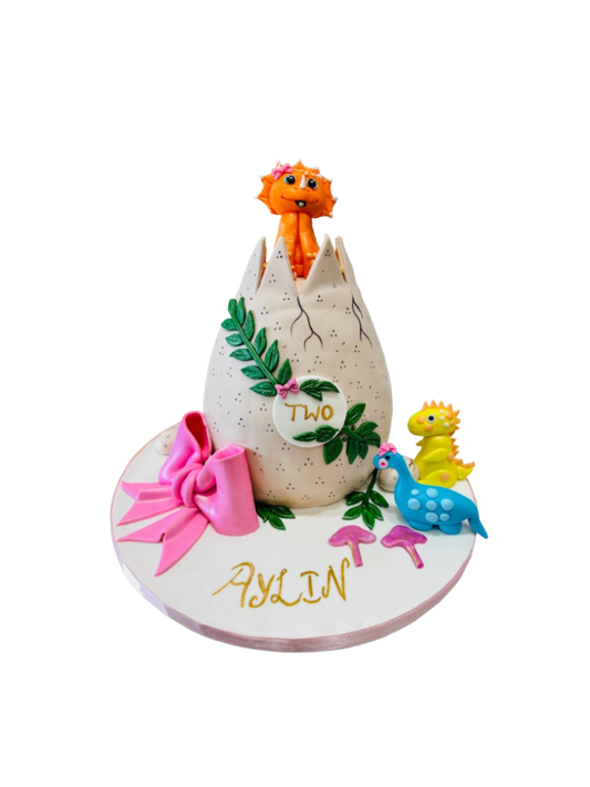 Aylin Dino Molded Cake