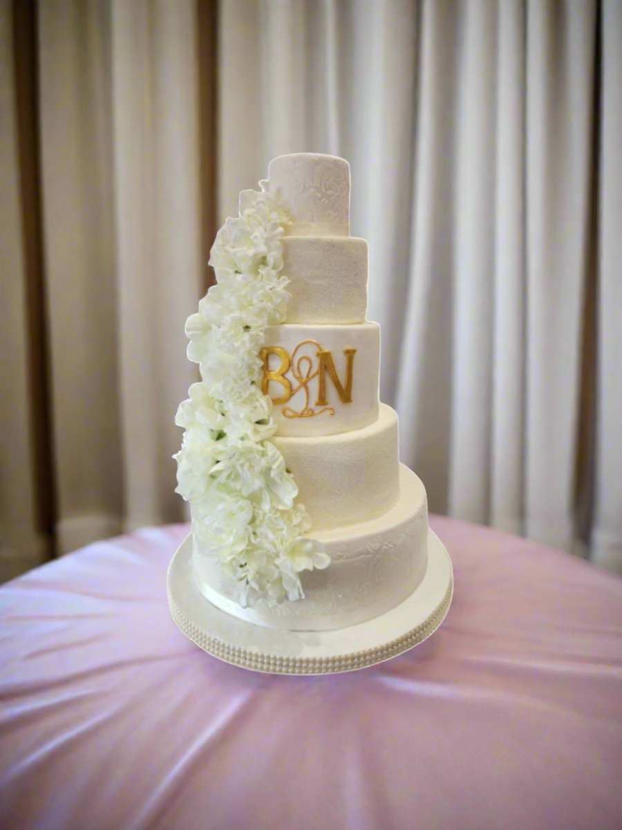 B & N Fondant Wedding Cake