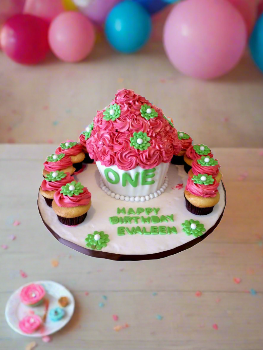 Evaleen Molded Cupcake