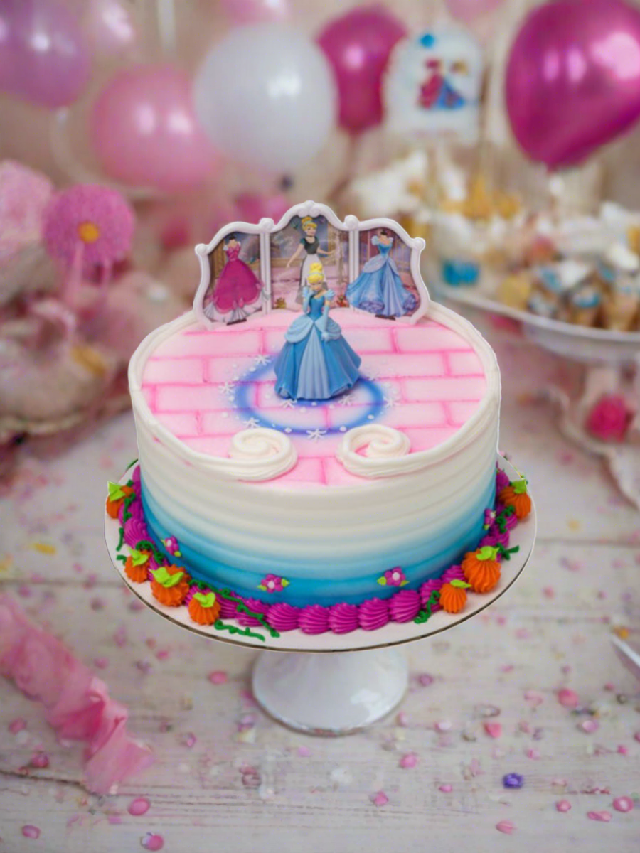 Disney Princess Cinderella Transforms Cake
