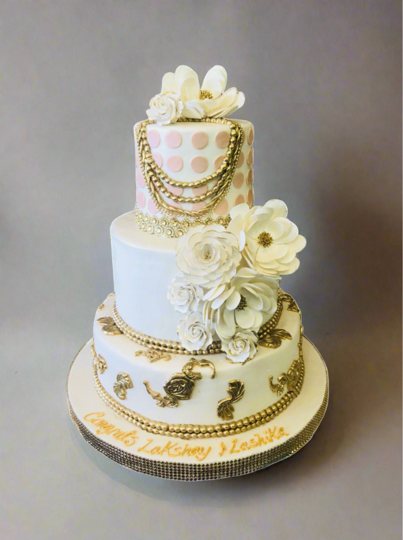 White & Gold Wedding Cake