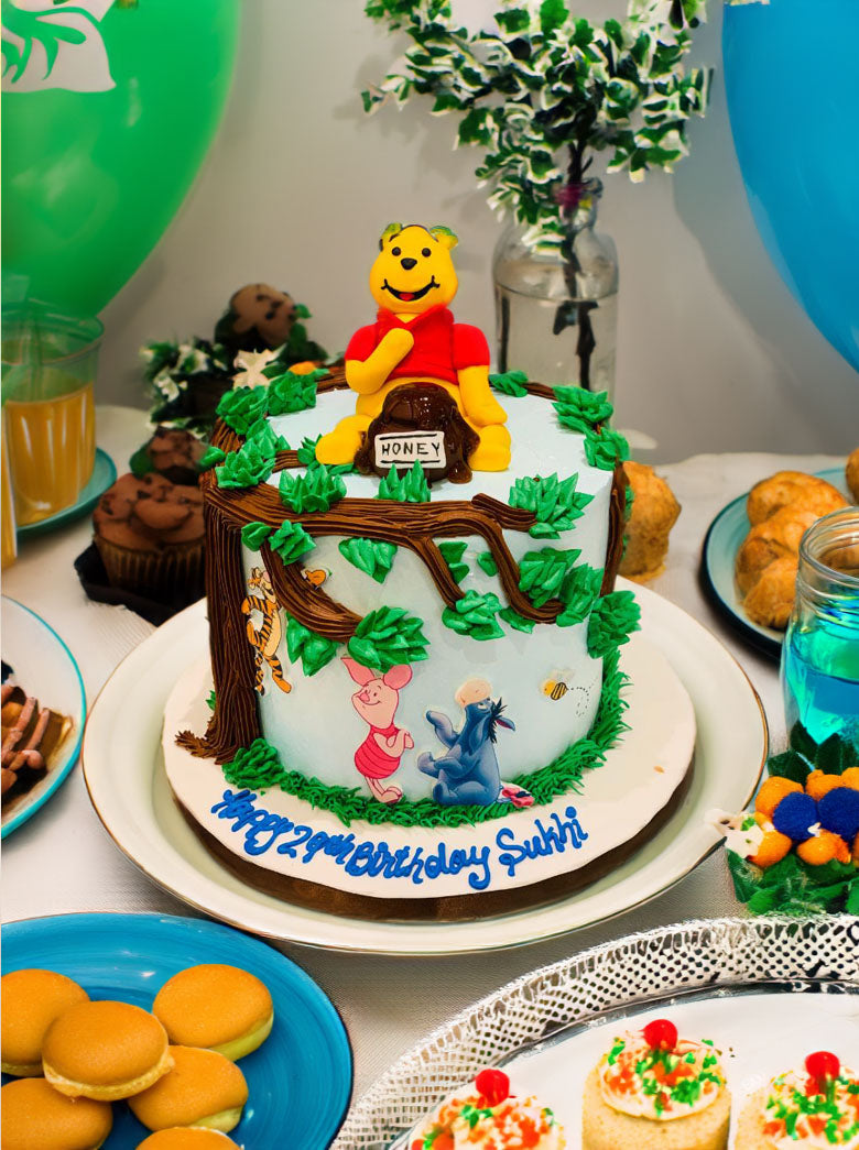 Winnie The Pooh & Friends Birthday Cake