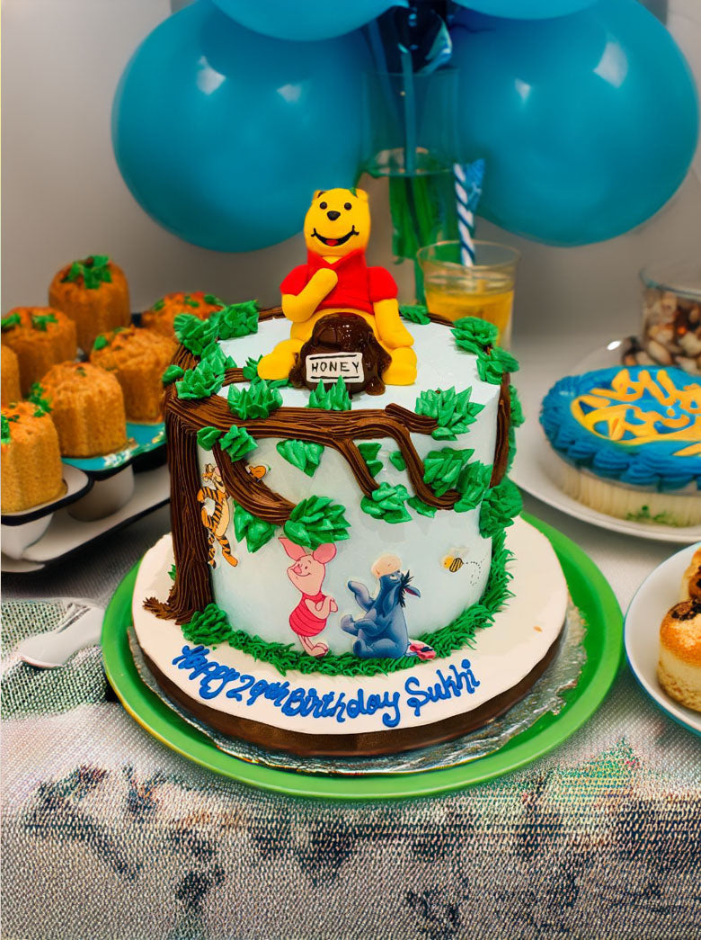 Winnie The Pooh & Friends Birthday Cake
