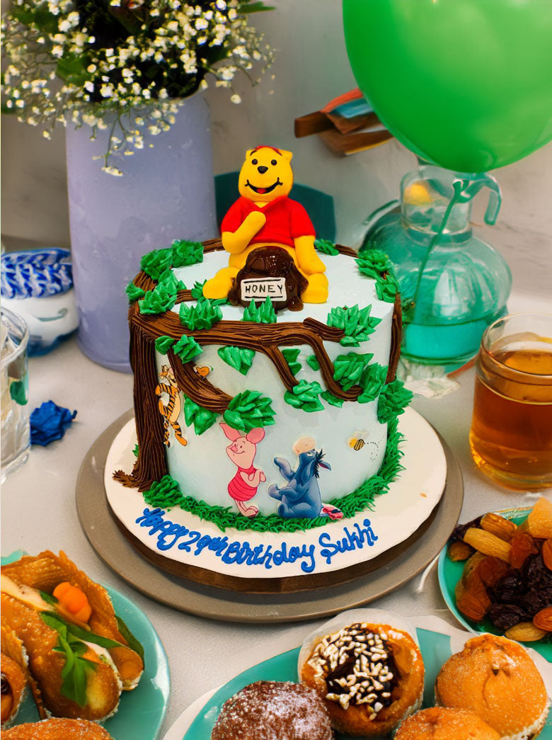 Winnie The Pooh & Friends Birthday Cake