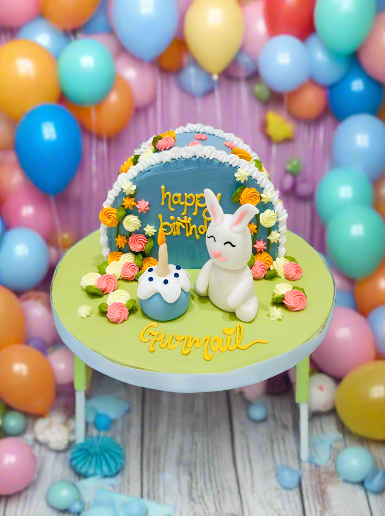 Bunny Arch Cream Cake
