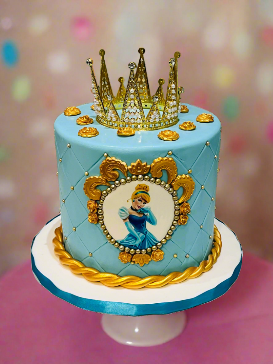 CINDERALLA FONDANT CAKE