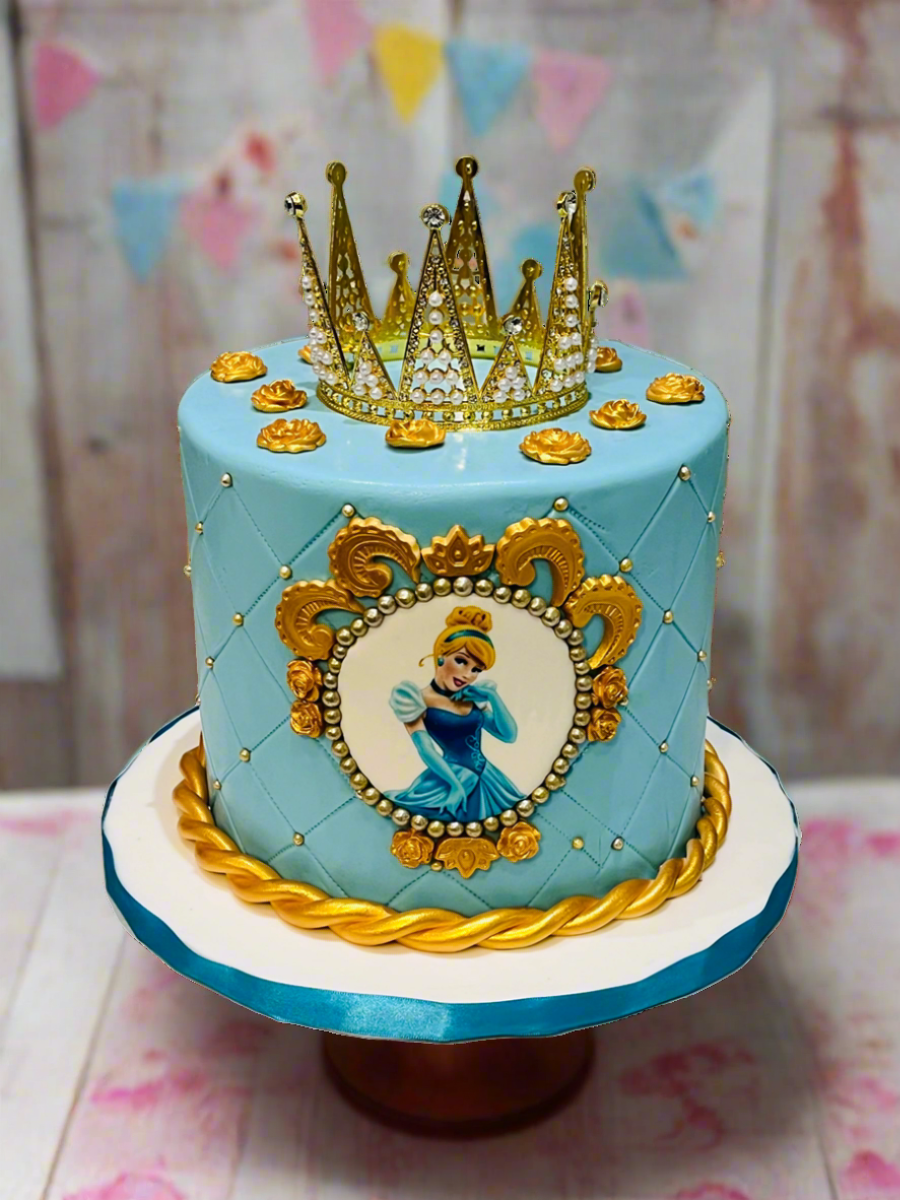 CINDERALLA FONDANT CAKE