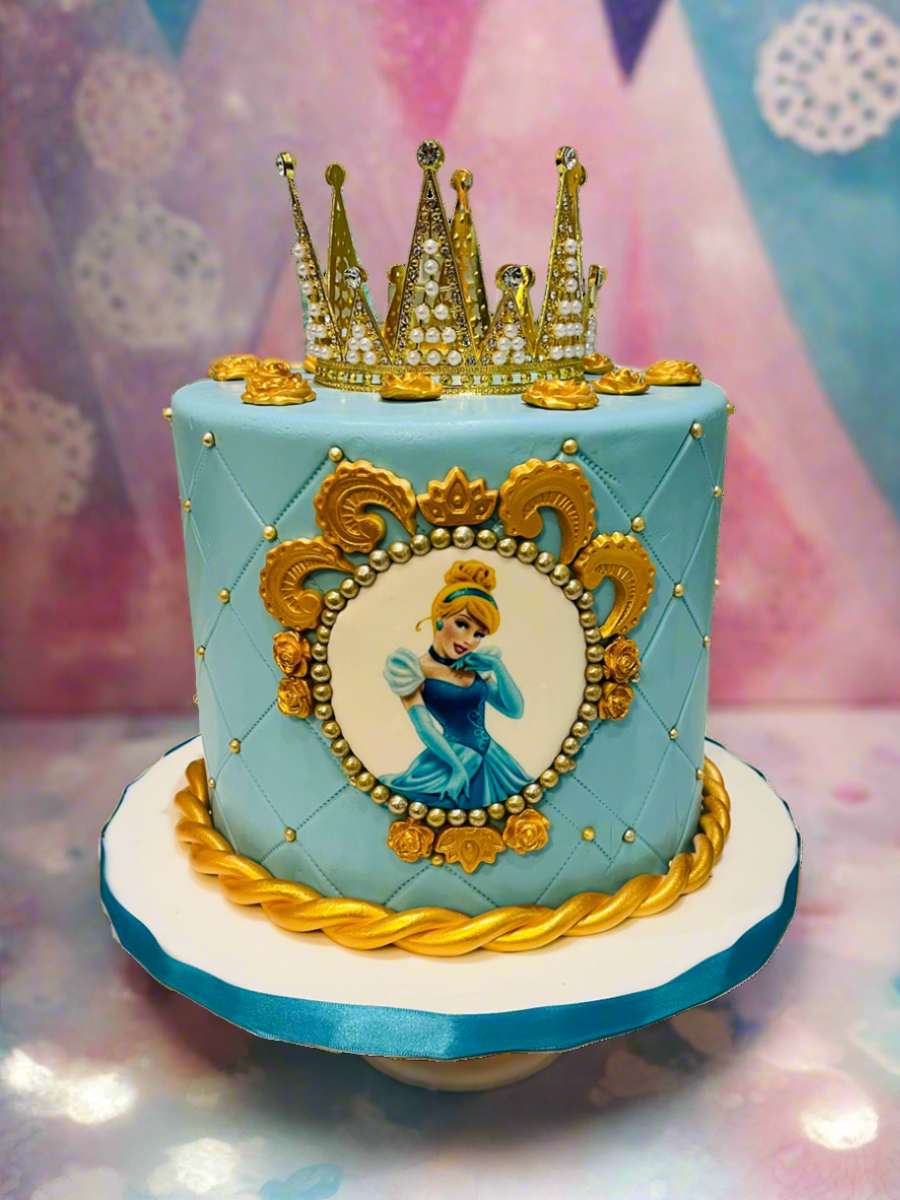 CINDERALLA FONDANT CAKE