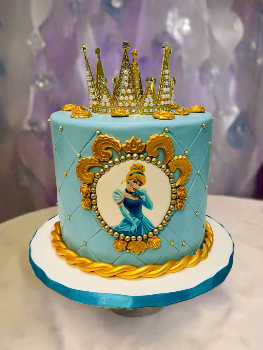 CINDERALLA FONDANT CAKE