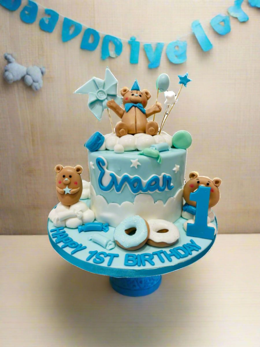 Evaan's 1st Birthday Fondant Delight