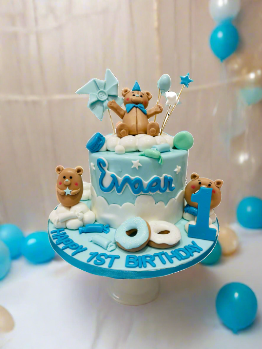 Evaan's 1st Birthday Fondant Delight
