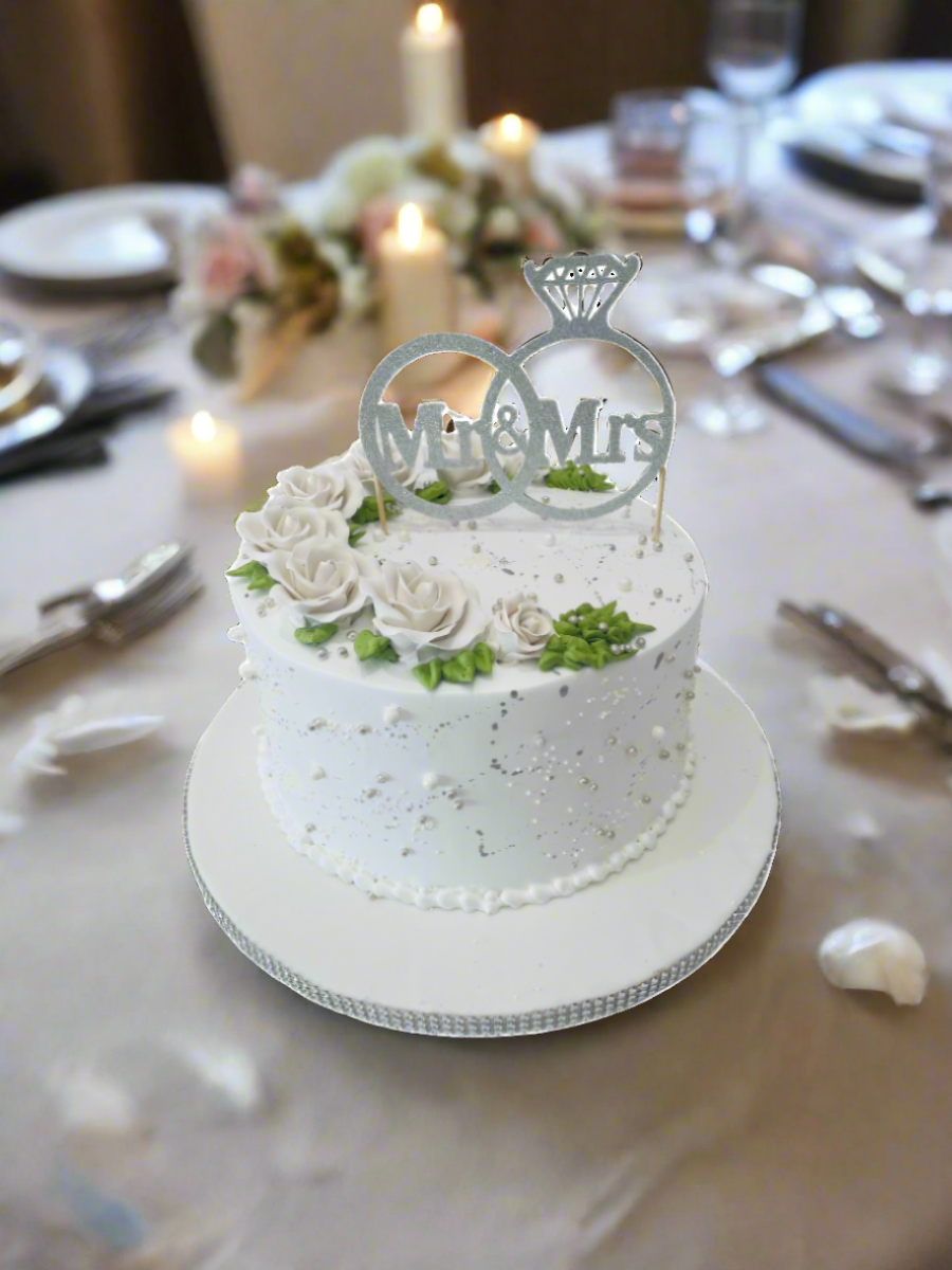 White Pearls Cream Cake