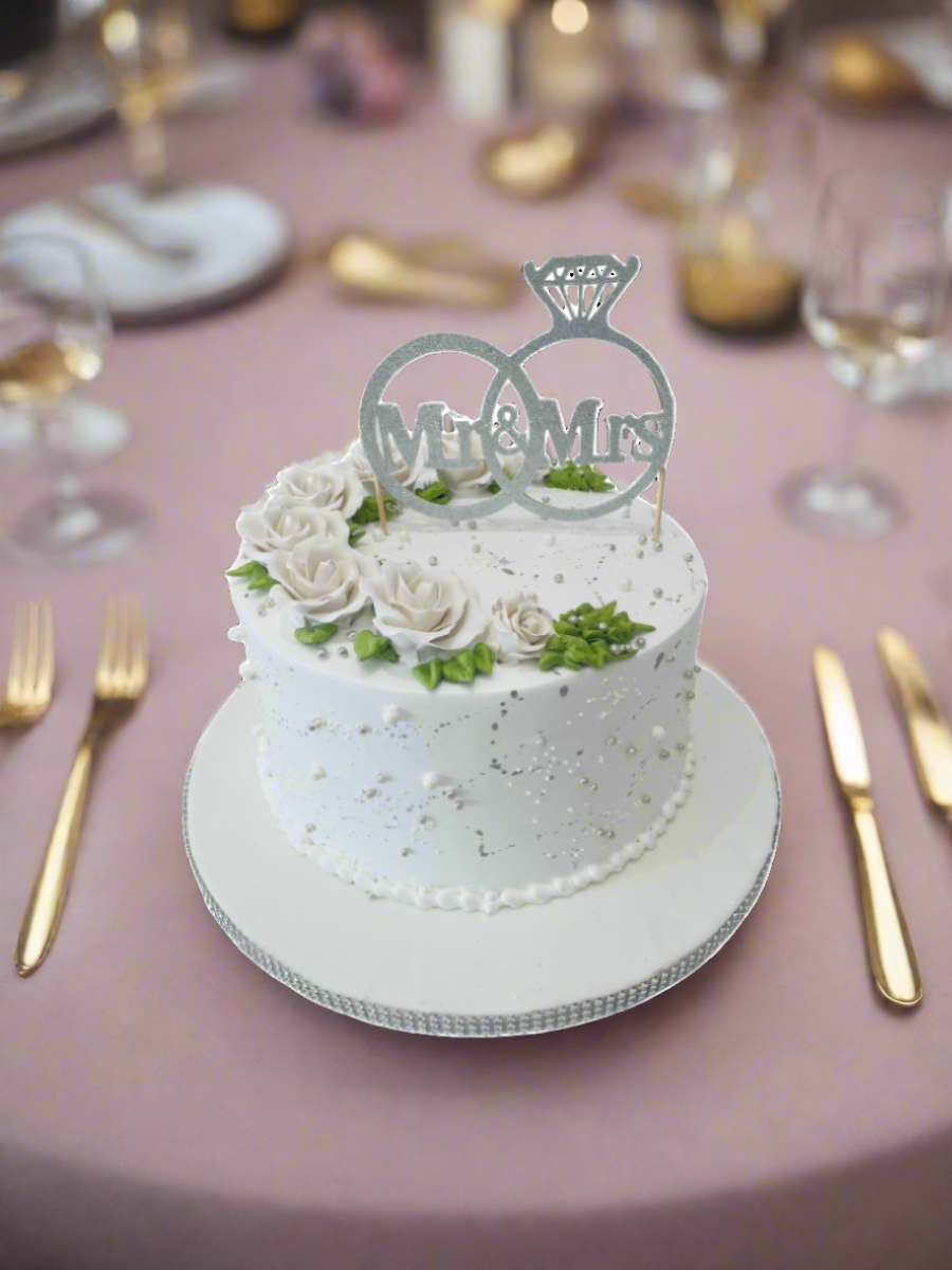 White Pearls Cream Cake